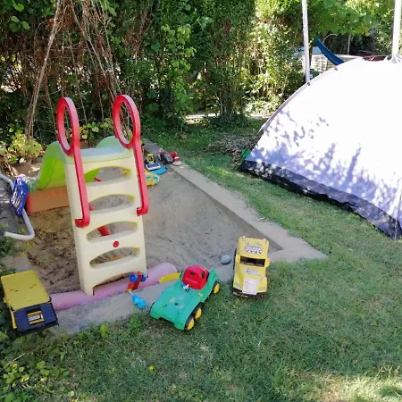 Rigo Vendeghaz 아파트 *