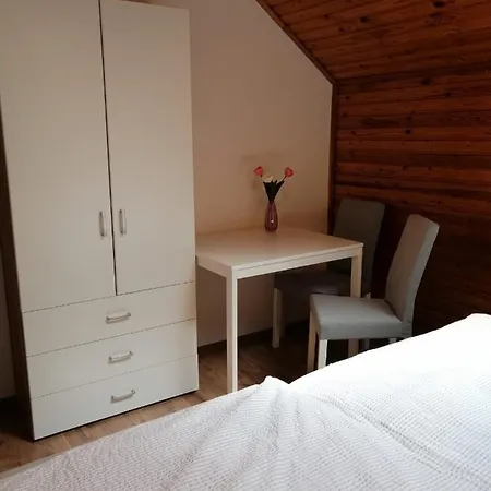 Rigo Vendeghaz Daire *